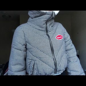 Houndstooth short puffer jacket